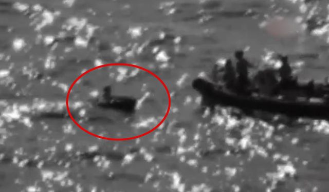 Tekneyle sürüklenen gencin 35 saat sonra kurtarılma anı videosu