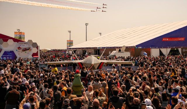 Uçuş rekoru kıran milli havacılık motoru, AKSUNGUR ile İzmir semalarında TEKNOFEST katılımcılarını selamlayacak!
