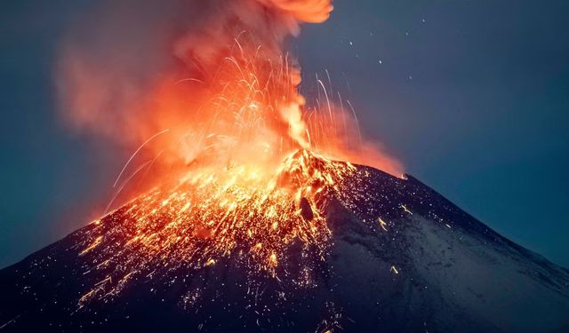 Popocatepetl Yanardağı’nın patlama anı görüntüleri