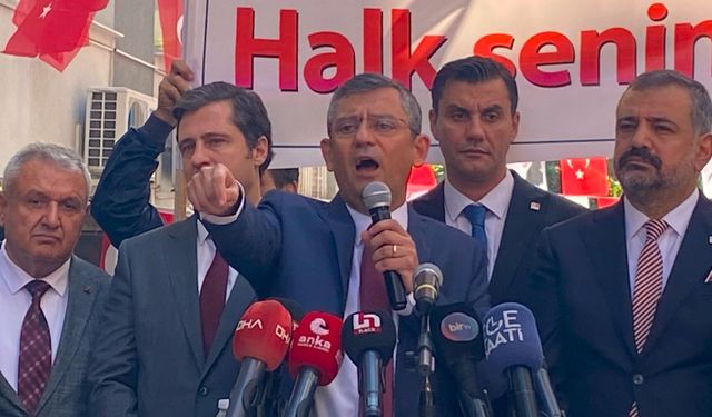 CHP Genel Başkan Adayı Özel, İzmir'de delegelerle buluştu: "Kuvvetli destek istiyorum."