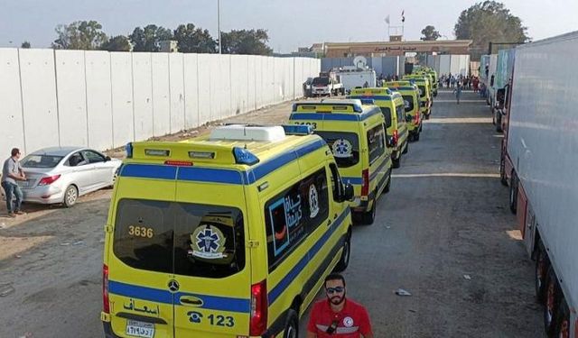 Refah Sınır Kapısı yabancılar ve yaralıların tahliyesi için ilk kez açıldı