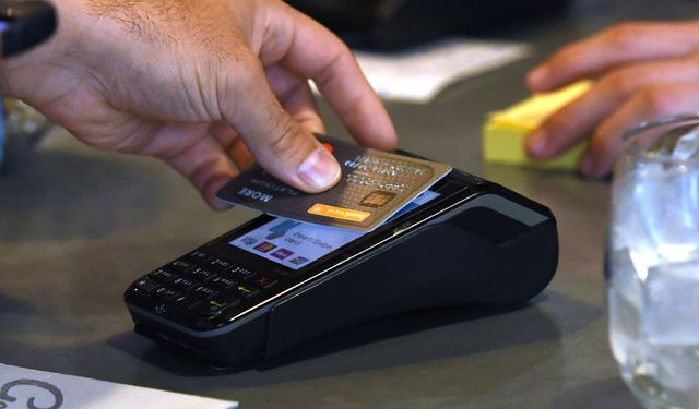 Kredi kartı azami faiz oranları yıl sonuna kadar sabit kalacak