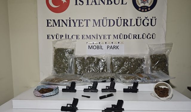 İstanbul’da 4 ayrı adrese uyuşturucu operasyonu: 2 gözaltı