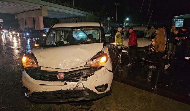 Başakşehir'de zincirleme kaza: 1'i ağır 3 yaralı