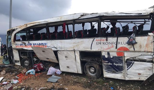 Mersin'de yolcu otobüsü devrildi; 9 ölü, 30 yaralı