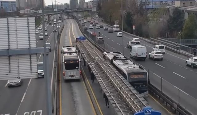 Video çekmek için metrobüsün üzerine çıkan fenomen güvenliklere yakalandı
