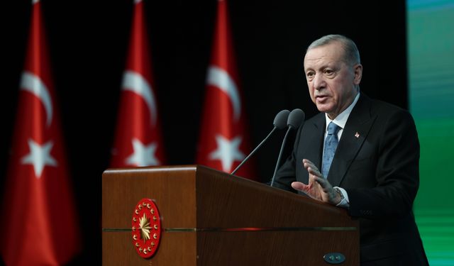Erdoğan: 15 Temmuz, hoca kılıklı sahtekarların ülkemize ne kadar zarar verebileceğinin örneğidir
