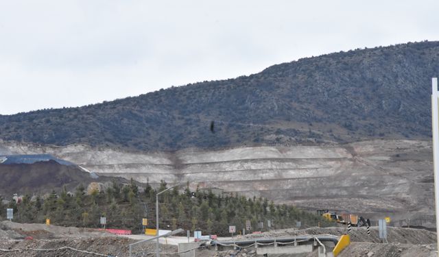 ERZİNCAN Maden ocağındaki işçileri kurtarma çalışmalarında 6'ncı gün; yeni kaymalar yaşanıyor