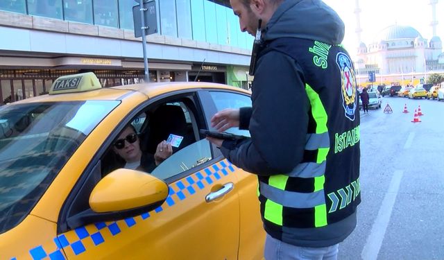 Taksim’de taksilere yönelik denetim