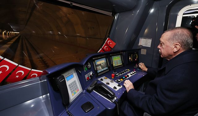 Cumhurbaşkanı Erdoğan İstanbul'da yeni metro hattının test sürüşünü yaptı