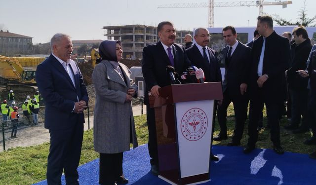 Bakan Koca: "Türkiye'nin en büyük kapasitesi olan şehir hastanesi Sancaktepe'de inşaatı devam ediyor"