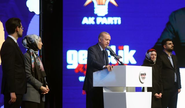 Cumhurbaşkanı Erdoğan: "Kimsenin itiraf edemediği kirli pazarlıkların döndüğü bir seçim süreci yaşıyoruz"