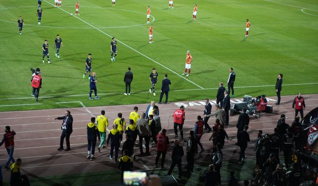 PFDK, Fenerbahçe'ye hükmen mağlubiyet ve para cezası verdi