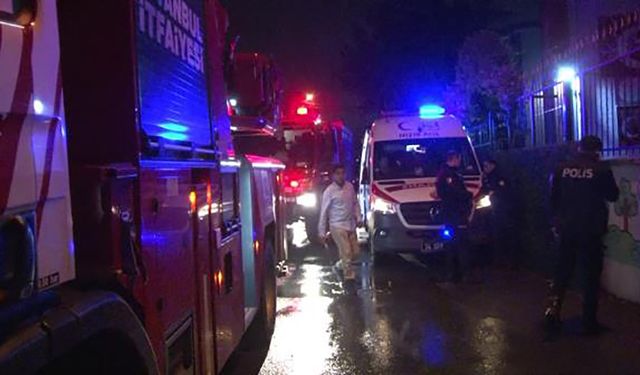 Ataşehir'de 4 katlı binada yangın: 2 yaralı