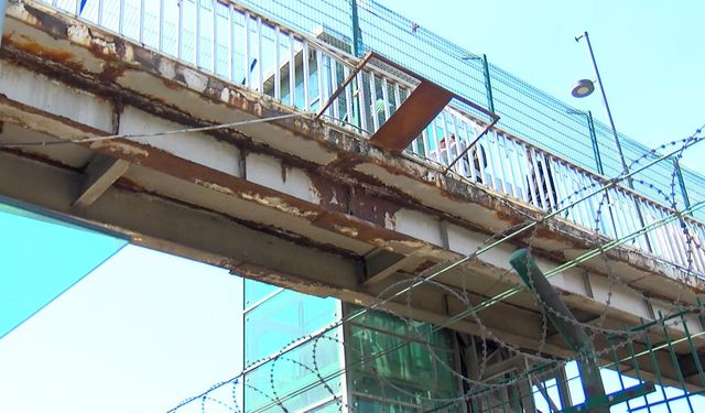 Bayrampaşa'da korku üst geçidi