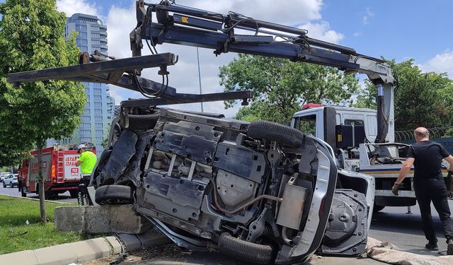 Bakırköy’de feci kaza: 1’i ağır 3 yaralı