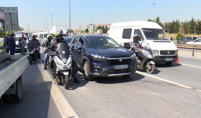 Esenler'de 5 aracın karıştığı zincirleme kaza: Trafik durma noktasına geldi