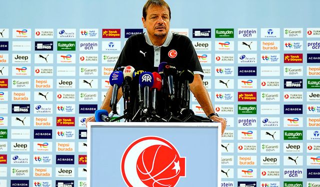 Ergin Ataman: "Avrupa basketbolunda bu tip pencere maçları her takım için zor geçiyor"