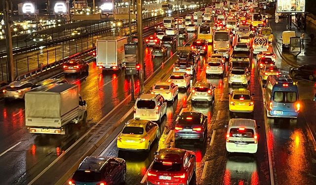 İstanbul trafik yoğunluğunda New York'u geçerek ilk sıraya yerleşti