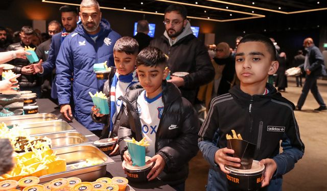 İskoç ekibi Rangers, stadyumda iftar organizasyonu düzenledi