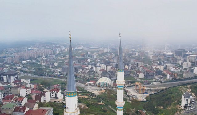 Arnavutköy’de depremde hasar alan cami mühürlendi