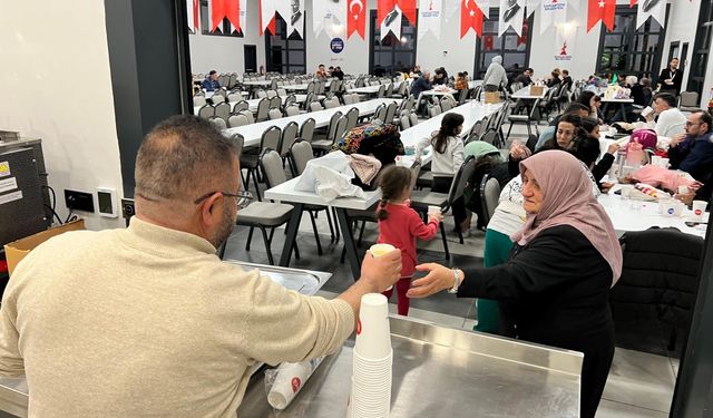 Deprem sonrası Sancaktepe Belediyesi vatandaşları yalnız bırakmadı
