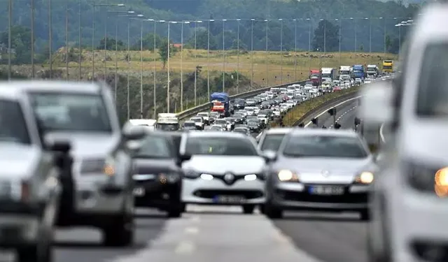 Mart ayında 195 bin 682 adet taşıtın trafiğe kaydı yapıldı