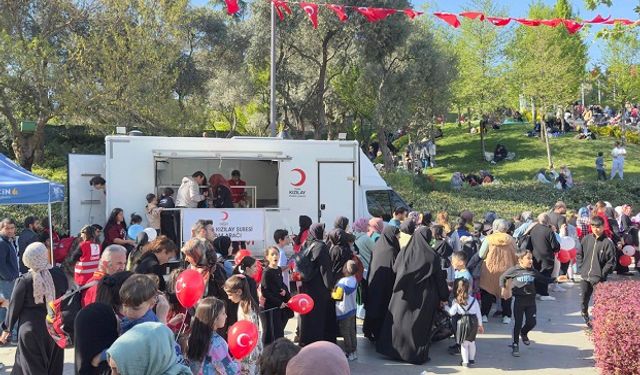 Türk Kızılay'dan İstanbul depremi sonrası beslenme desteği