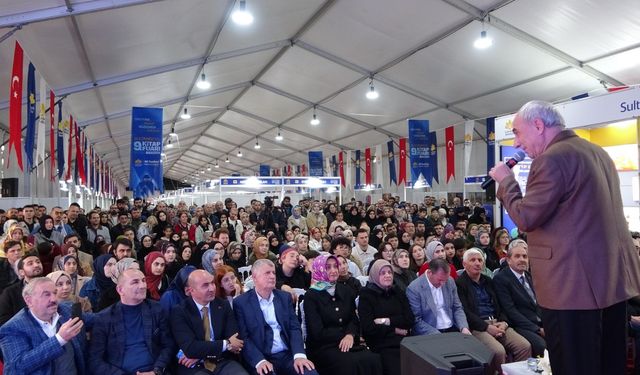 Sultanbeyli'de dolu dolu geçen 9. Kitap Fuarı sona erdi