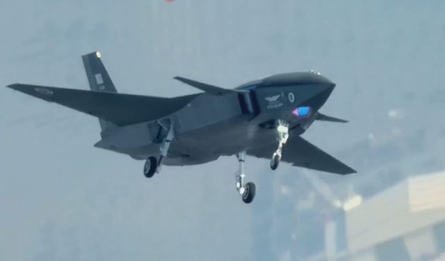 KIZILELMA MURAD 100-A AESA Atış Kontrol Radarı ile gökyüzünde