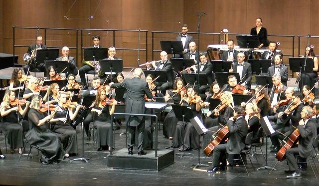 İDSO’nun 80. yıl konserine müzikseverlerden yoğun ilgi