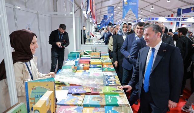 Sultanbeyli Kitap Fuarı başladı