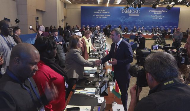 Cevdet Yılmaz: İslam ülkeleri arasındaki ekonomik entegrasyon daha da güçlendirilmeli