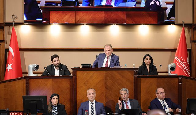 İBB Meclisi’nde çöpe atılan İSBİKE bisikletleri gerginliği