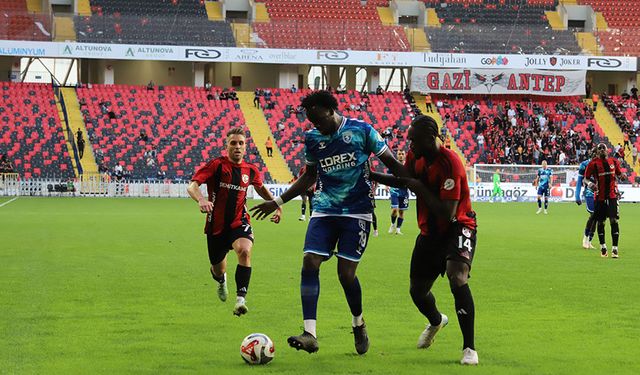 Ismail Jakobs ve Cherif Ndiaye, Senegal’in Afrika Uluslar Kupası kadrosunda yer aldı