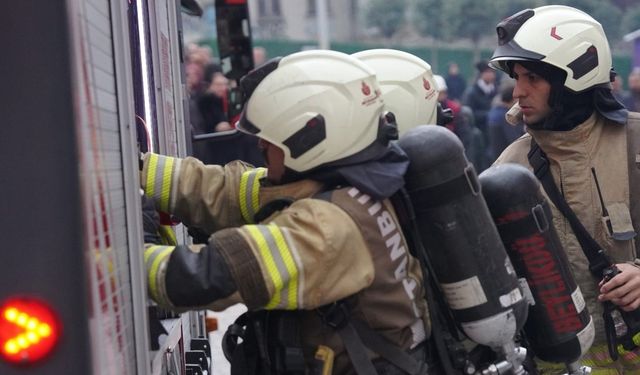 Beyoğlu'nda tarihi 6. Daire'de deprem tatbikatı