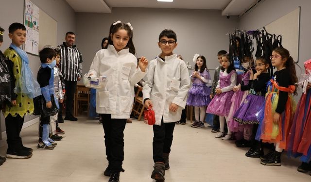 Ümraniye Belediyesi'nden çevre dostu moda defilesi