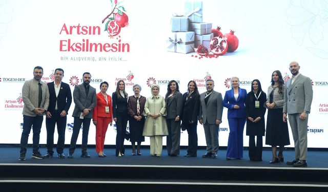 Emine Erdoğan, TOGEM-DER’in ‘Artsın Eksilmesin Dönüşüm Pazarı’nın açılışına katıldı