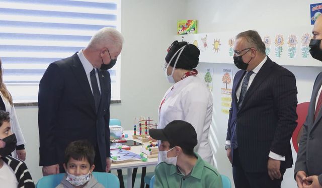 İstanbul'da 398 çocuk hastane sınıflarında eğitim görüyor