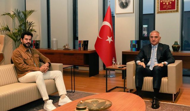 Oyuncu Burak Özçivit’ten Bakan Ersoy'a ziyaret