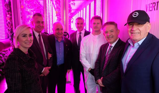 Üniversite kampüsünde 7 bin metrekareye eş değer dikey tarım laboratuvarı kuruldu