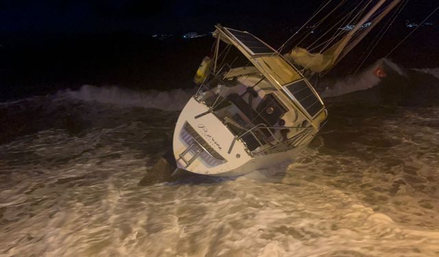 Milyonluk tekne fırtınada sürüklendi