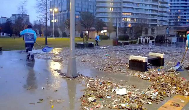 Bakırköy sahilinde lodos temizliği