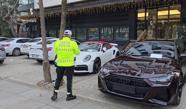 Kadıköy’de oto galerisine 'dolandırıcılık' operasyonu