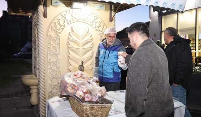 İftara yetişemeyenler için sıcak çorba ikramı