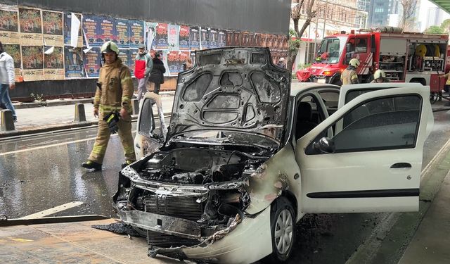 Mecidiyeköy’de otomobil küle döndü