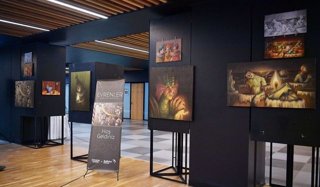 “Evrenler” Beylikdüzü’nde sanatseverlerle buluştu