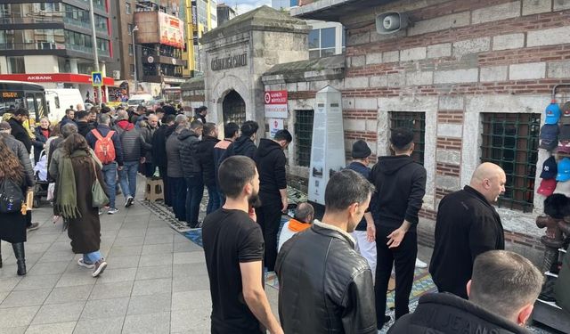 Kadıköy'de cami cemaati mağdur oluyor