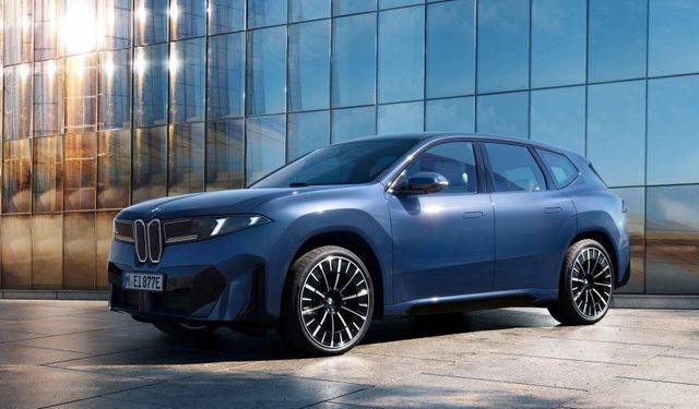 Yeni BMW iX3'ün Türkiye satış fiyatı belli oldu!
