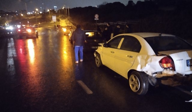 Maltepe’de 4 araçlı zincirleme kaza